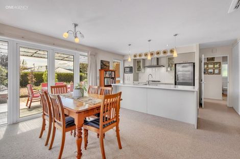 Photo of property in 4 Stonebridge Lane, Oxford, 7430