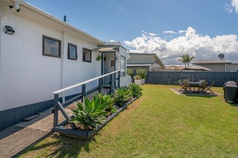 Photo of property in 13 Dundas Street, Whitianga, 3510