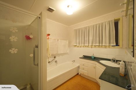 Photo of property in 20 Jayne Place, Torbay, Auckland, 0630