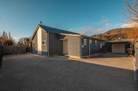 Photo of property in 3b Donegal Street, Cromwell, 9310