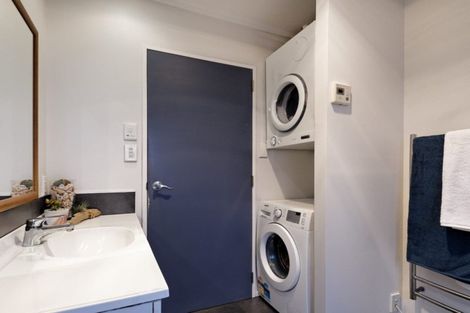 Photo of property in 6 Cloghan Close, Massey, Auckland, 0614