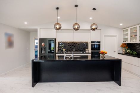 Photo of property in 9 Ivy Lane, Kelvin Grove, Palmerston North, 4414