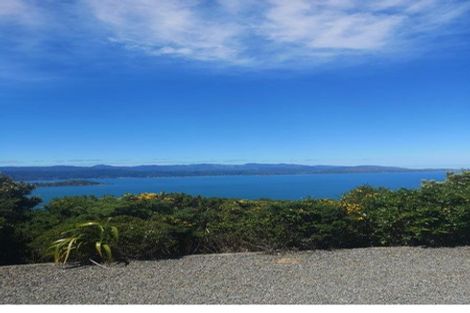 Photo of property in 16 Dungarvan Road, Newlands, Wellington, 6037