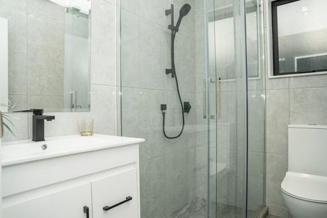 Photo of property in 27 Hill Crescent, Papakura, 2110