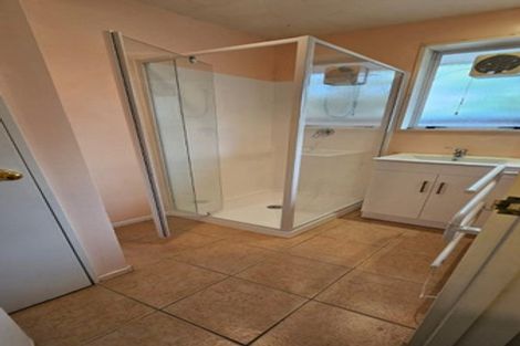 Photo of property in 15 Newnham Terrace, Upper Riccarton, Christchurch, 8041