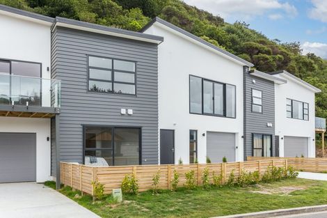 Photo of property in 8 Tradewinds Drive, Whitby, Porirua, 5024