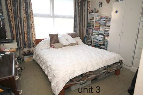 Photo of property in 81 Pupuke Road, Northcote, Auckland, 0627