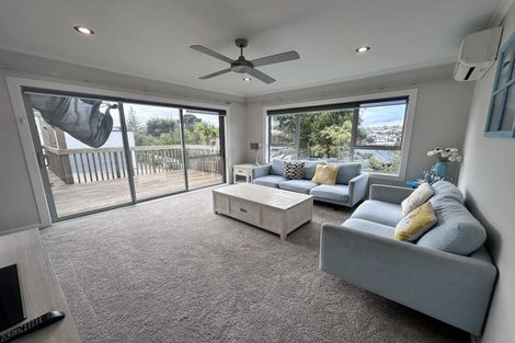 Photo of property in 24 Kiteroa Terrace, Rothesay Bay, Auckland, 0630