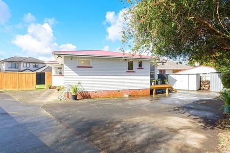 Photo of property in 13 Roby Street, Te Atatu Peninsula, Auckland, 0610