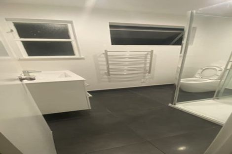 Photo of property in 220 Naenae Road, Naenae, Lower Hutt, 5011