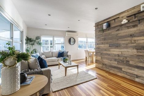 Photo of property in 115 Stanley Road, Glenfield, Auckland, 0629