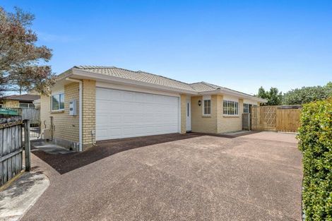 Photo of property in 75 Kath Hopper Drive, Orewa, 0931
