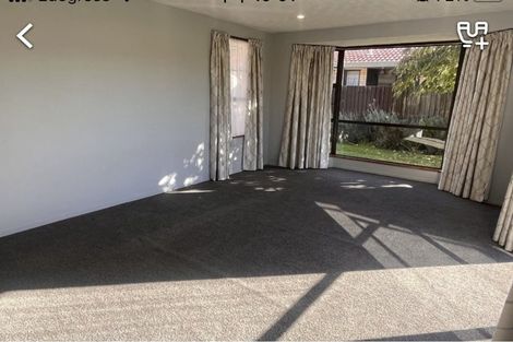 Photo of property in 32 Karnak Crescent, Russley, Christchurch, 8042