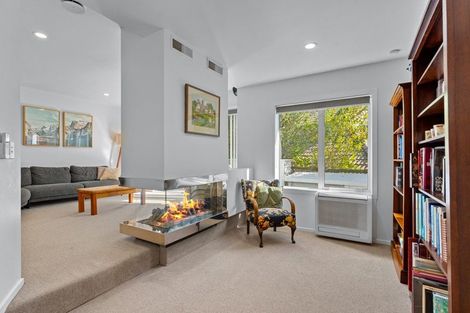 Photo of property in 127 Browns Bay Road, Browns Bay, Auckland, 0630