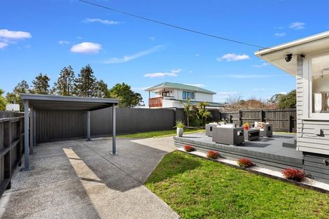 Photo of property in 2/38 Edwards Avenue, Henderson, Auckland, 0610