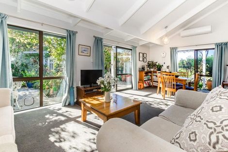 Photo of property in 34 Olive Terrace, Paraparaumu Beach, Paraparaumu, 5032