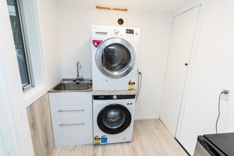 Photo of property in 30 Collins Avenue, Tawa, Wellington, 5028