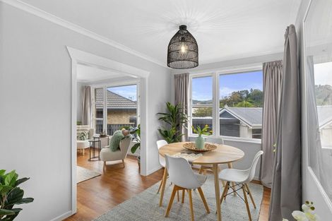 Photo of property in 2 Bella Grove, Naenae, Lower Hutt, 5011