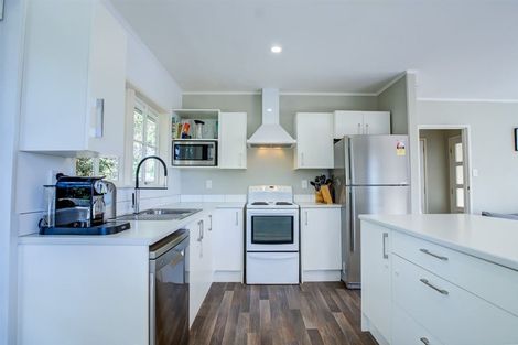 Photo of property in 1/43 Stanley Road, Glenfield, Auckland, 0629