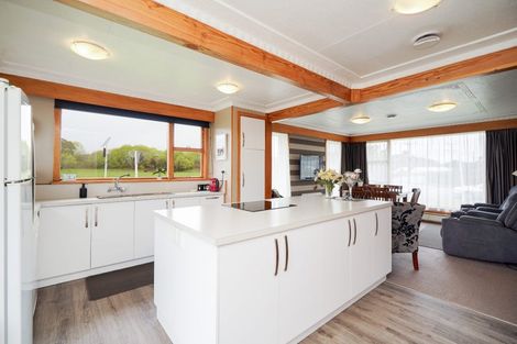 Photo of property in 81 Orawia Road, Tuatapere, 9620