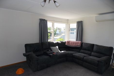 Photo of property in 16 Jackson Avenue, Highbury, Palmerston North, 4412