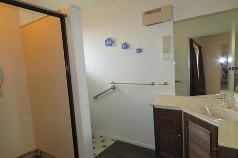 Photo of property in 12 Fonblanque Street, Westport, 7825