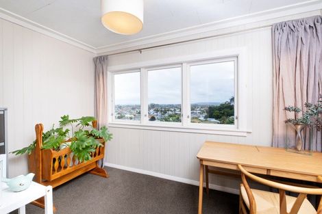 Photo of property in 4 Guys Hill Road, Hospital Hill, Napier, 4110