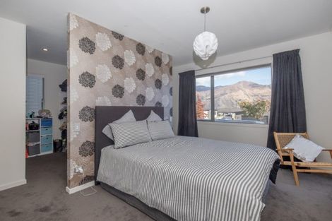 Photo of property in 80 Forest Heights, Wanaka, 9305