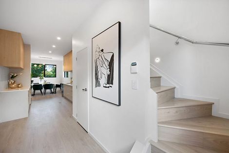 Photo of property in 29 Mirrabooka Avenue, Botany Downs, Auckland, 2010