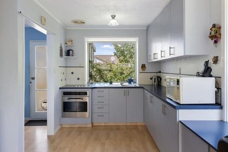 Photo of property in 2/7a Kruse Place, Redwood, Christchurch, 8051