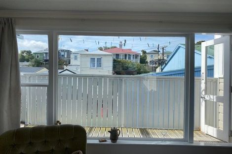 Photo of property in 144 Tasman Street, Mount Cook, Wellington, 6021