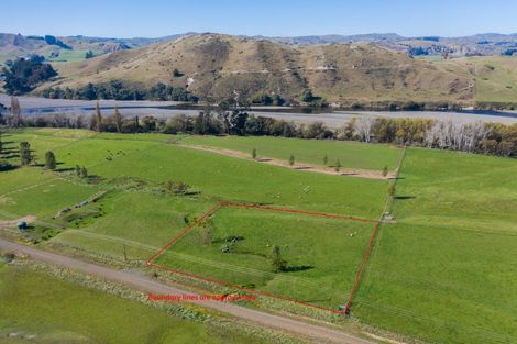 Photo of property in 26 River Road, Otane, 4271