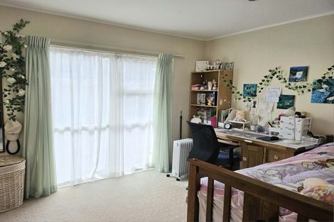 Photo of property in 1 Camerton Close, Northpark, Auckland, 2013