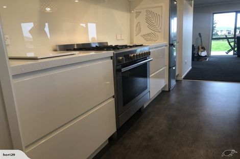 Photo of property in 100 Pohutukawa Drive, Levin, 5571