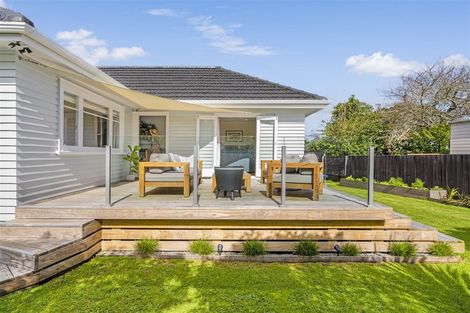 Photo of property in 17a Clinton Avenue, Te Atatu Peninsula, Auckland, 0610