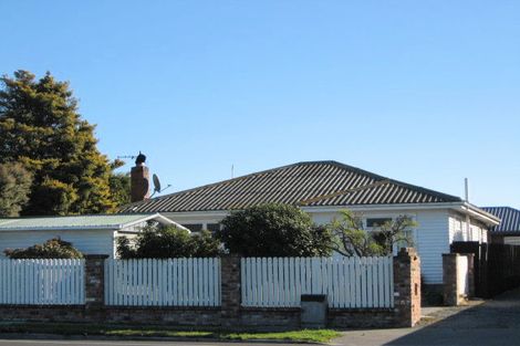 Photo of property in 855 Main North Road, Belfast, Christchurch, 8051