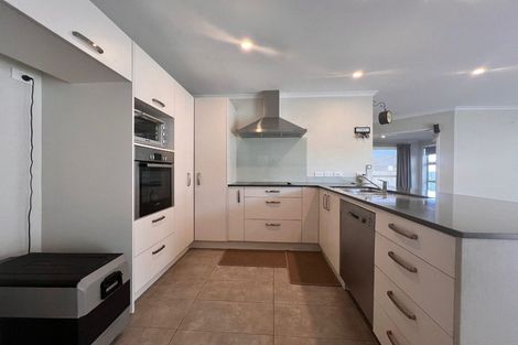 Photo of property in 16 Makatiti Street, Pukekohe, 2120