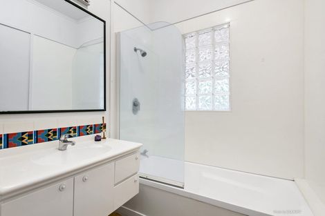 Photo of property in 18 Lincoln Street, Brooklyn, Wellington, 6021