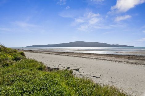Photo of property in 7 Nuhaka Place, Paraparaumu Beach, Paraparaumu, 5032