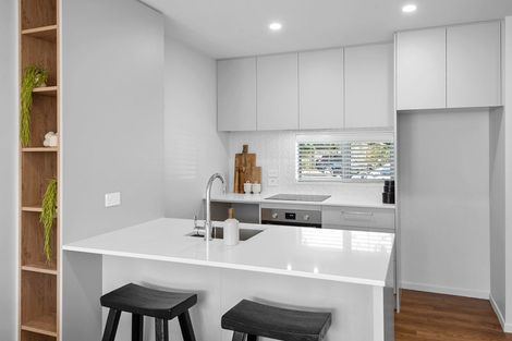 Photo of property in 2/21 Linwood Avenue, Linwood, Christchurch, 8011