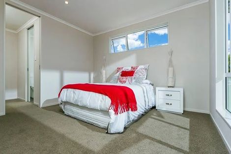 Photo of property in 44 Holdens Road, Henderson, Auckland, 0612