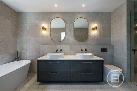 Photo of property in 81 Warren Street, Wanaka, 9305