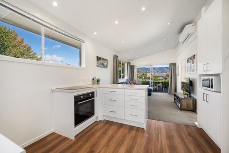 Photo of property in 82 Molyneux Avenue, Cromwell, 9310
