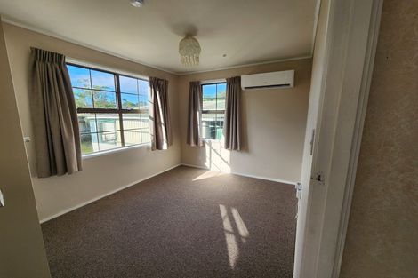 Photo of property in 10 Noble Street, Waiuku, 2123