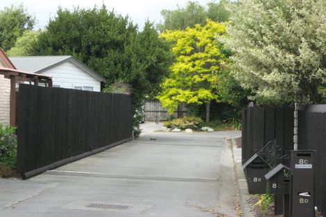 Photo of property in 8c Kruse Place, Redwood, Christchurch, 8051