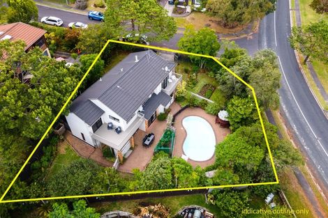 Photo of property in 1 Kallista Place, Browns Bay, Auckland, 0630