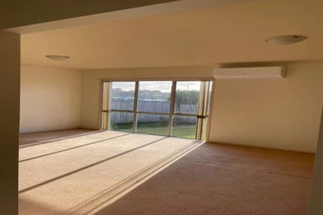 Photo of property in 3 Franheim Crescent, Orewa, 0931