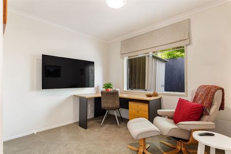 Photo of property in 10 Seamount Drive, Red Beach, 0932