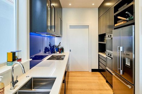 Photo of property in 6 Wilkinson Street, Oriental Bay, Wellington, 6011