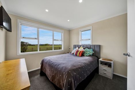 Photo of property in 435 Manawapou Road, Hawera, 4672